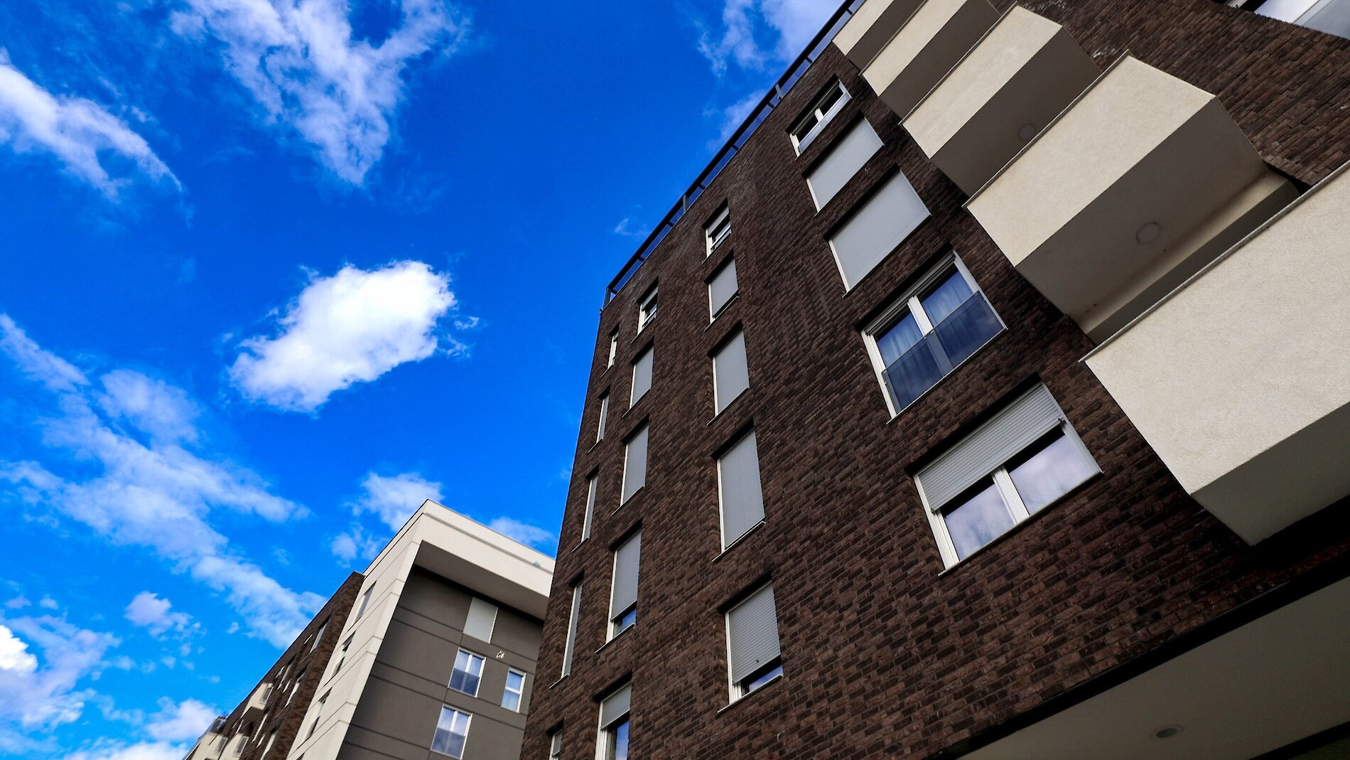 Building 10
